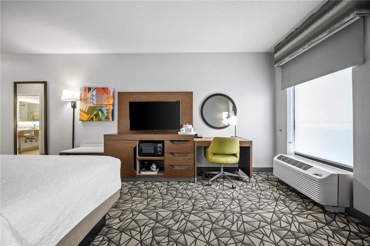 Hampton Inn Bloomington West photo 2