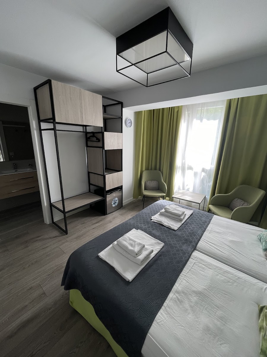 Room 9