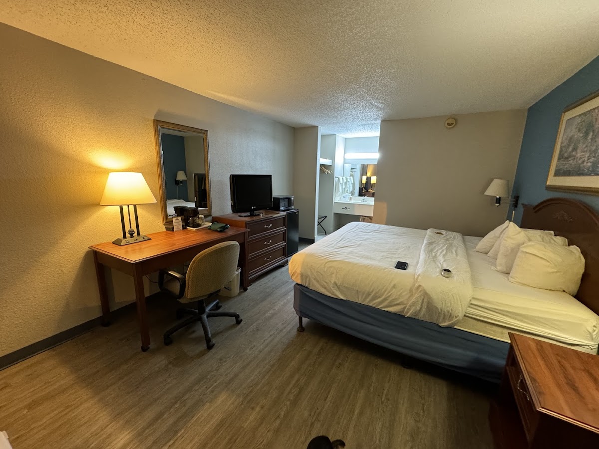 Days Inn by Wyndham Forrest City photo 2