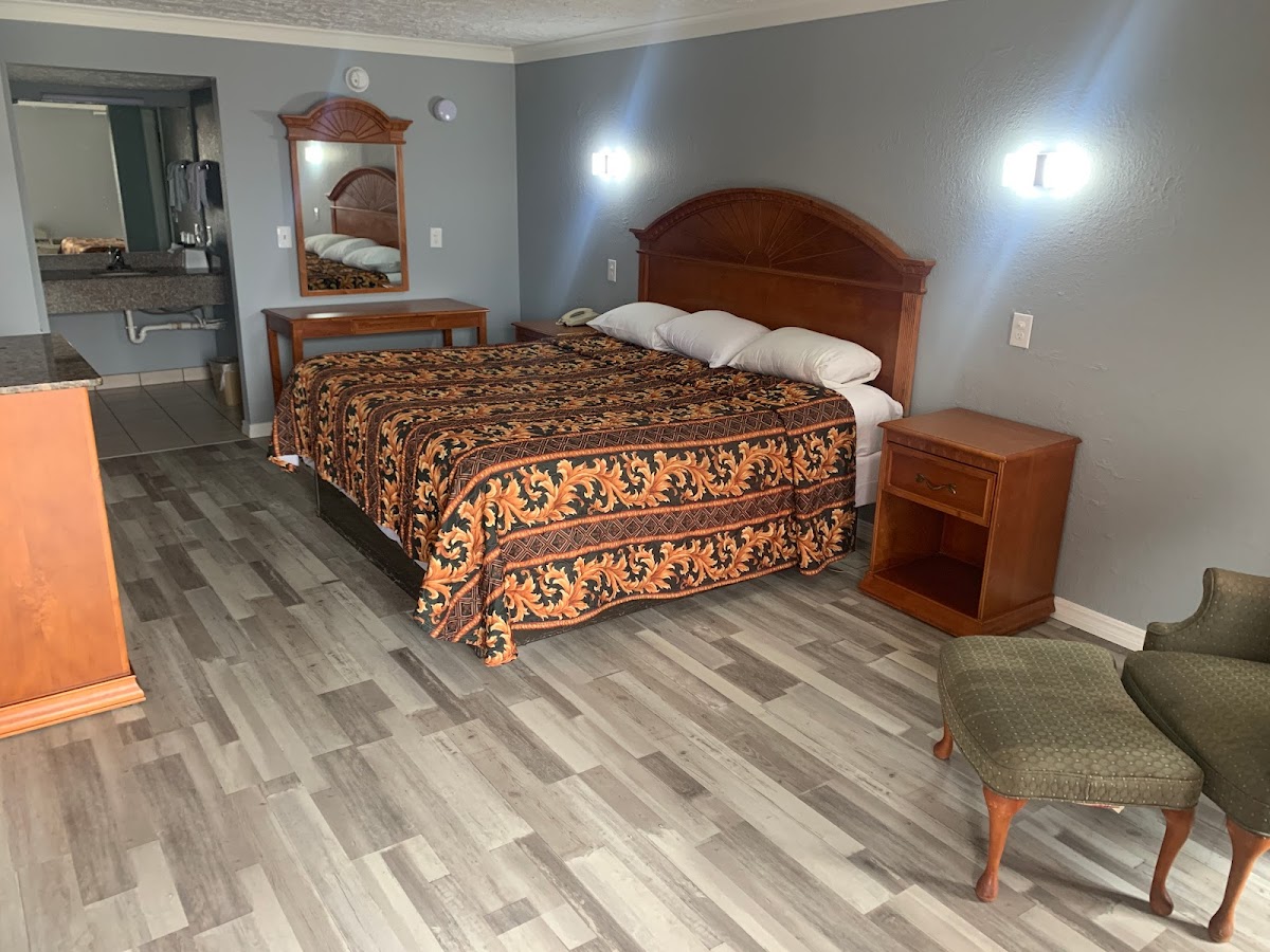 Executive Inn I-35 photo 2
