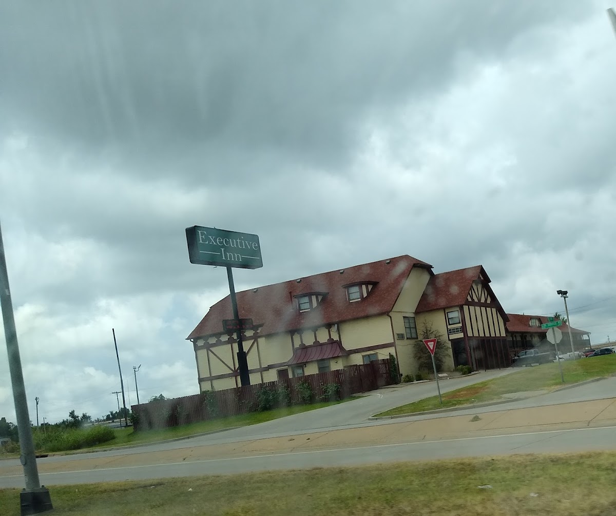 Executive Inn I-35 photo 3