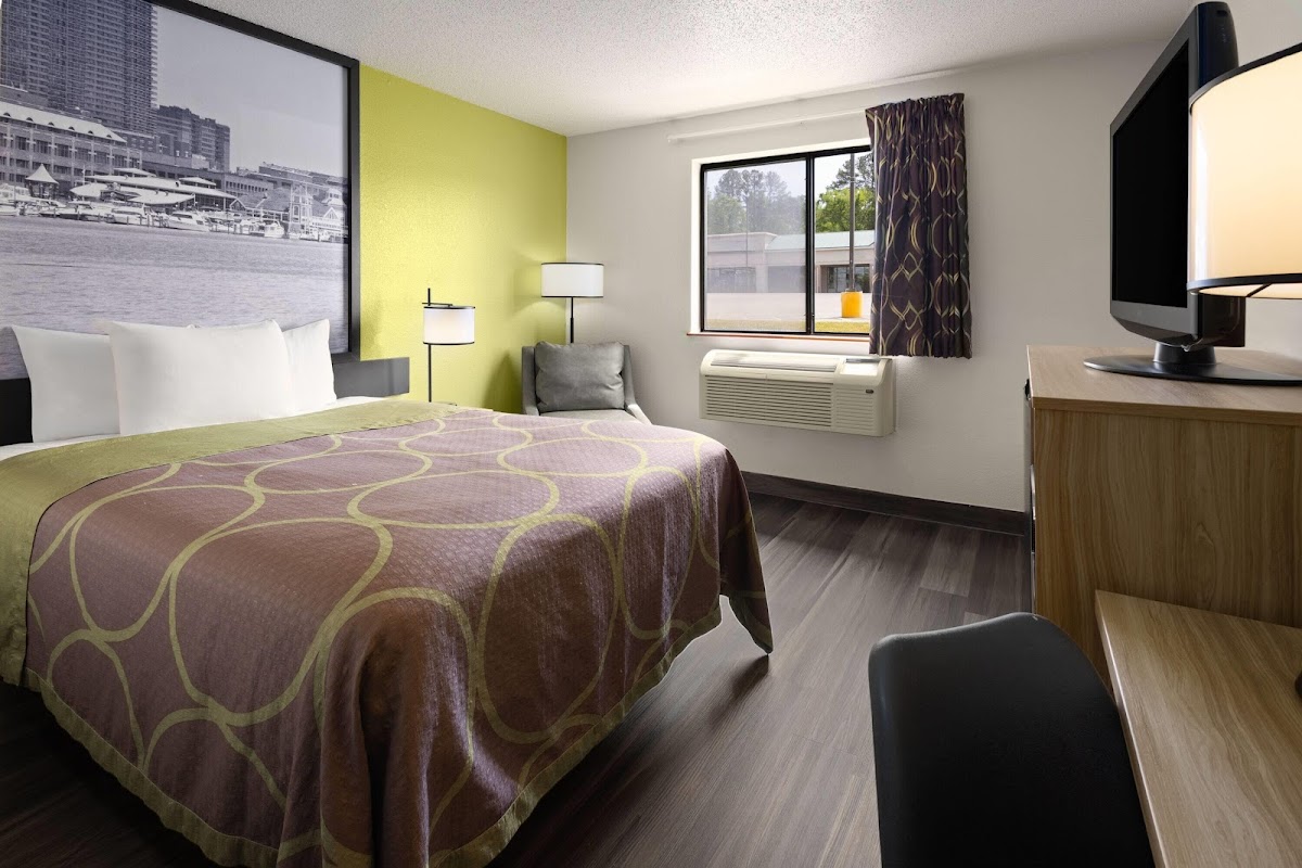 Super 8 by Wyndham South Boston VA photo 2