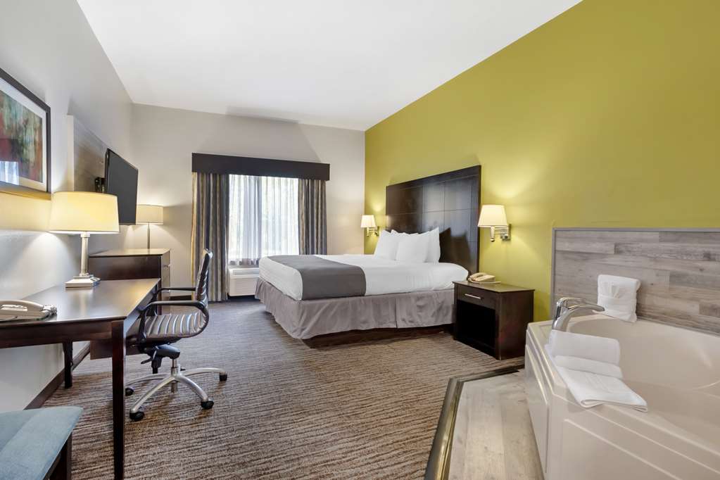 Best Western Magnolia Inn and Suites photo 2