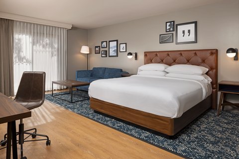 Four Points by Sheraton Bakersfield photo 2