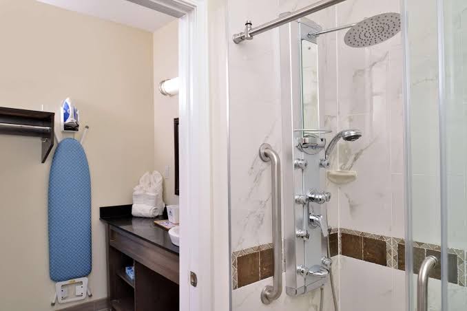 Americas Best Value Inn & Suites Houston at Hwy 6 & Westpark photo 3