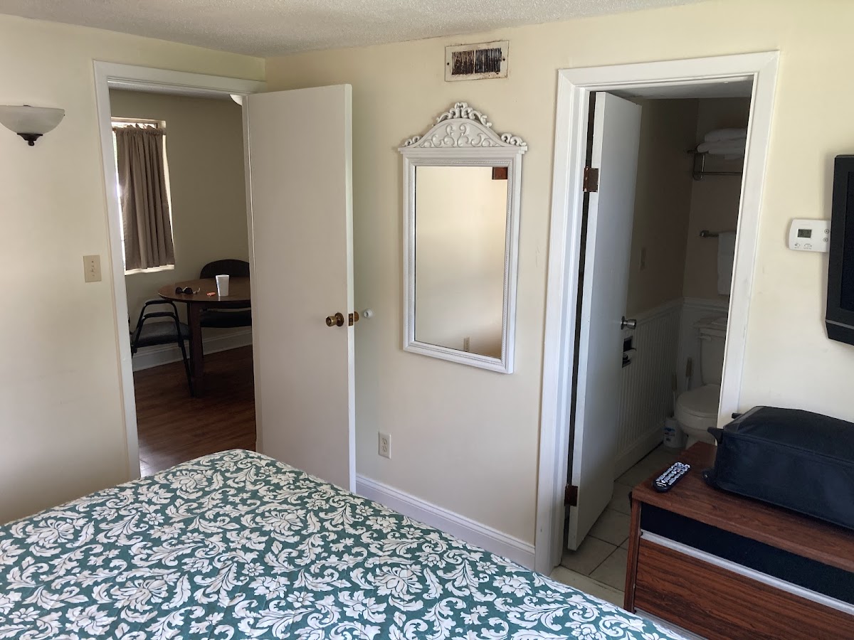 Silver Sands Motel & Apartments