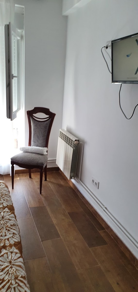 Room 8