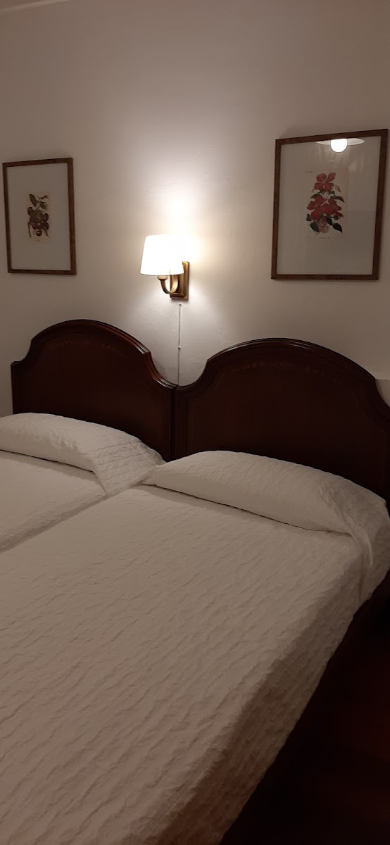 Room 9