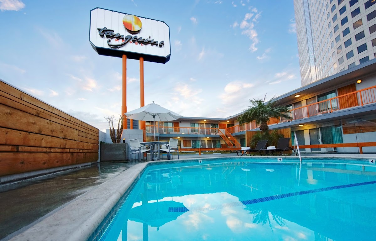 The Tangerine - a Burbank Hotel photo 3