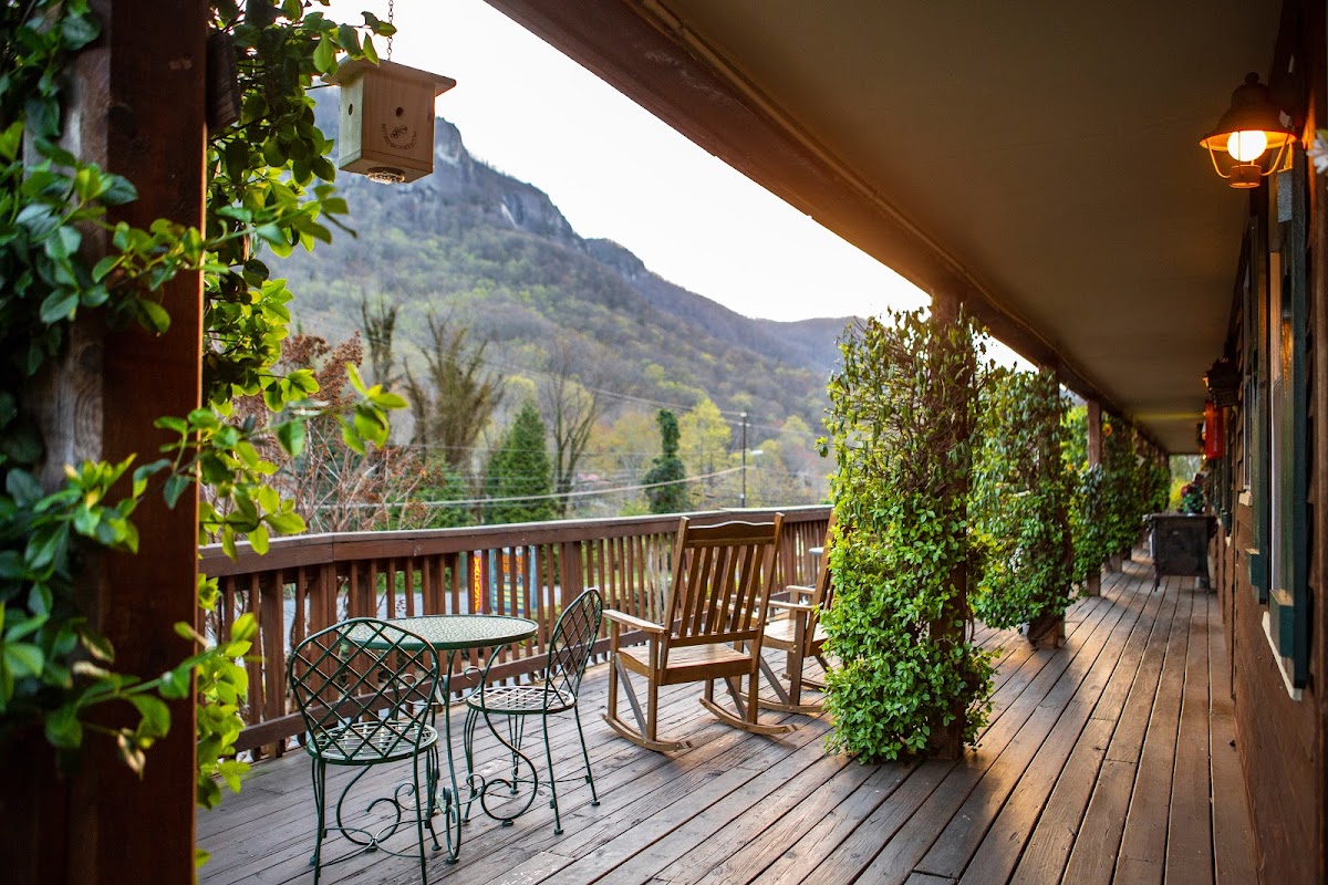 The Chimney Rock Inn & Cottages