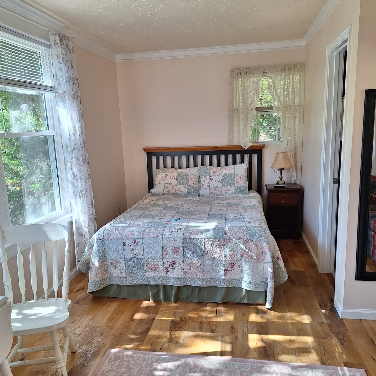 The Chimney Rock Inn & Cottages photo 2