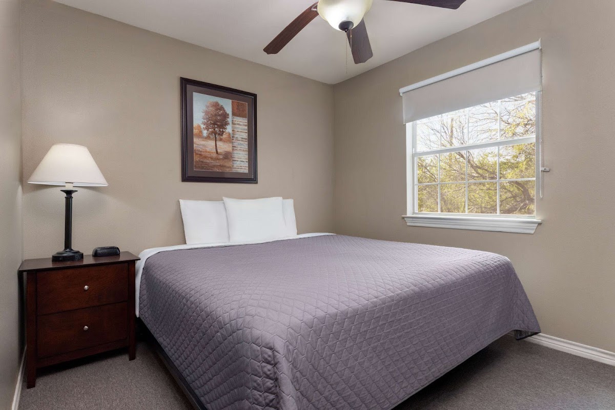 Eagle's Den Suites Three Rivers a Travelodge by Wyndham photo 2