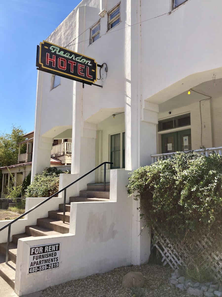 Hotel Reardon