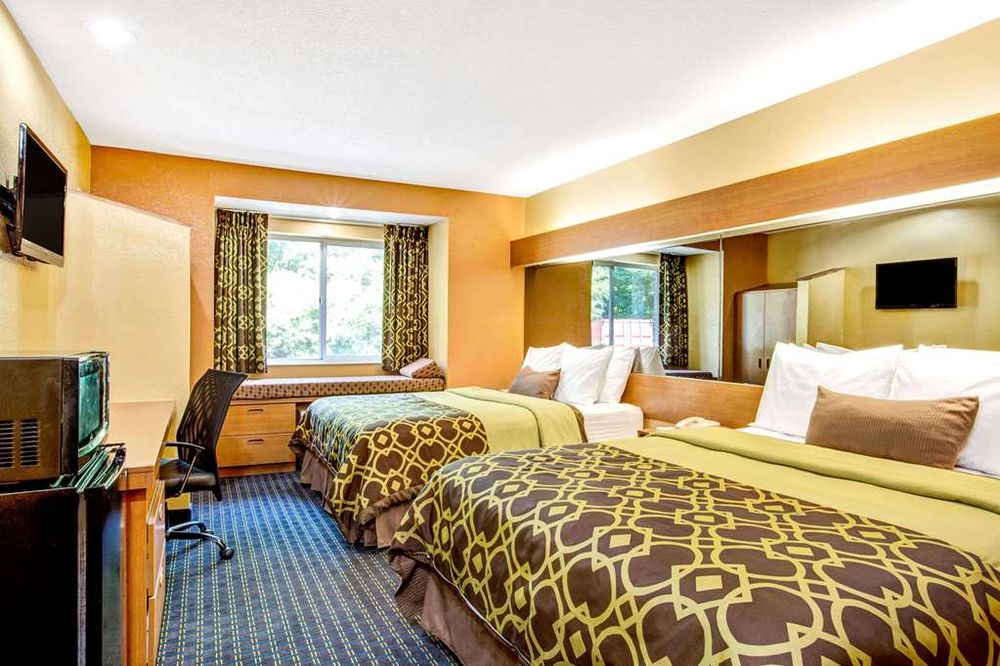 Microtel Inn & Suites by Wyndham Newport News Airport photo 2