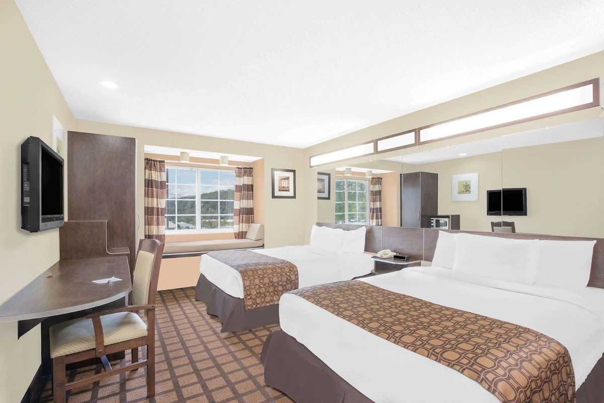 Microtel Inn & Suites by Wyndham Franklin photo 2