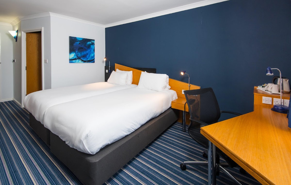 Holiday Inn Express Manchester - East by IHG photo 2