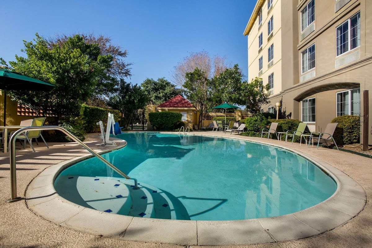 La Quinta Inn & Suites by Wyndham Austin Southwest