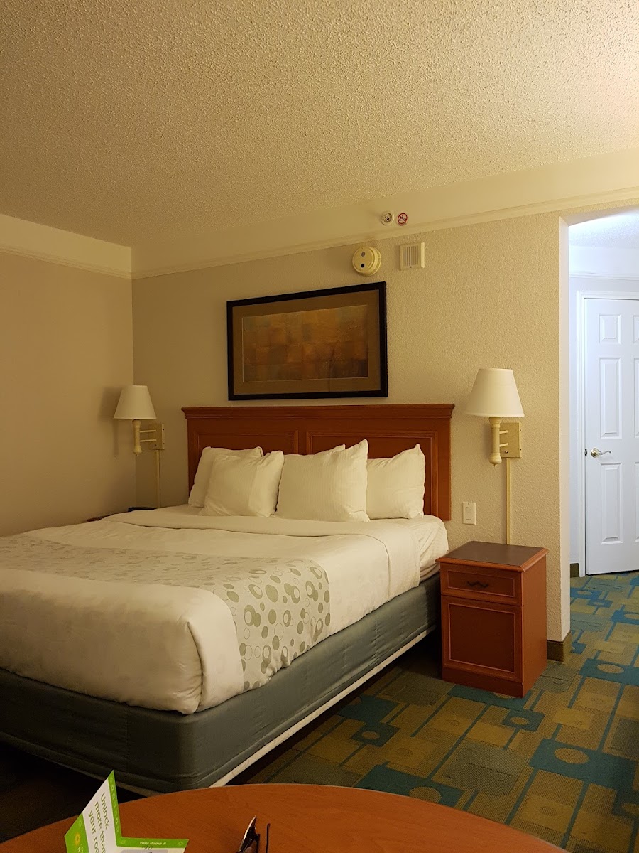 La Quinta Inn & Suites by Wyndham Austin Southwest photo 2