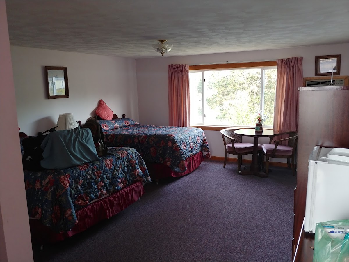 Redclyffe Shore Motel photo 2
