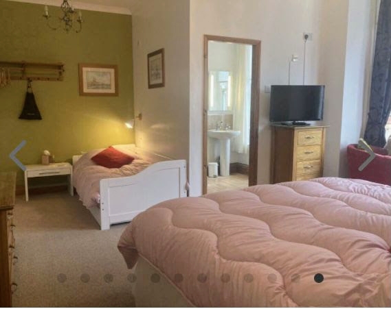 Ellies Guest House photo 3