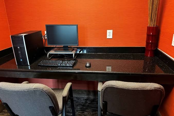 Baymont by Wyndham Houston North photo 2