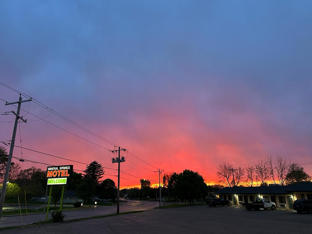 Mineral Springs Motel photo 2