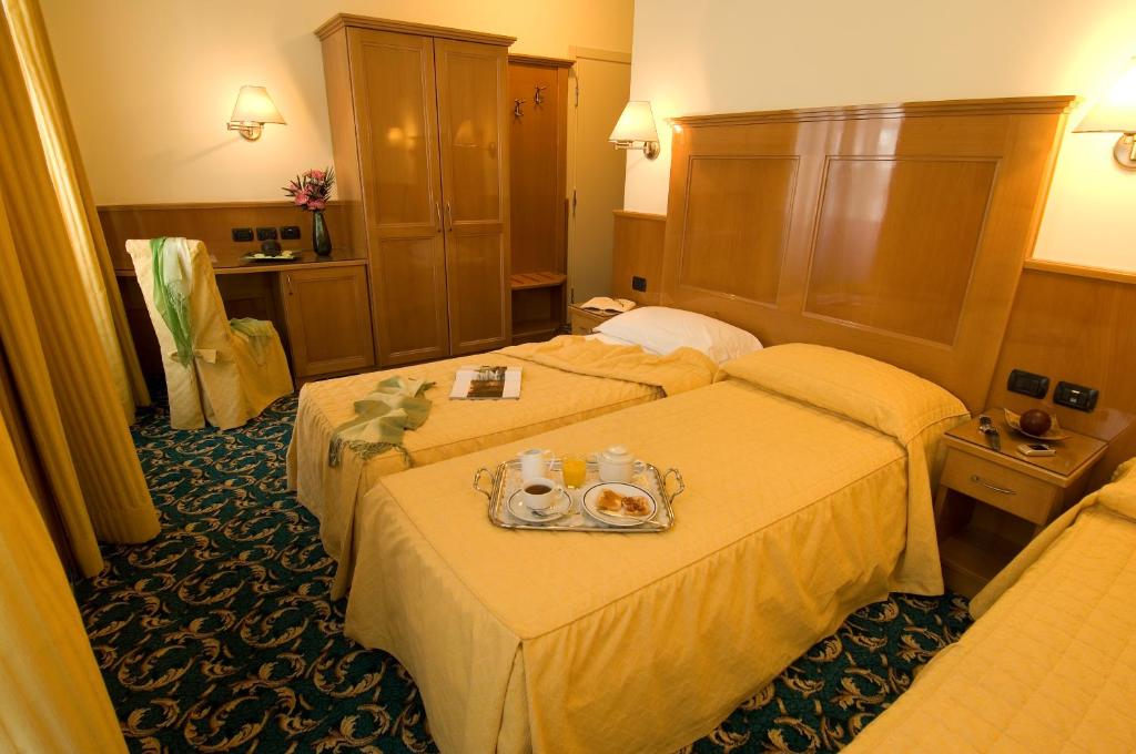 Room 1