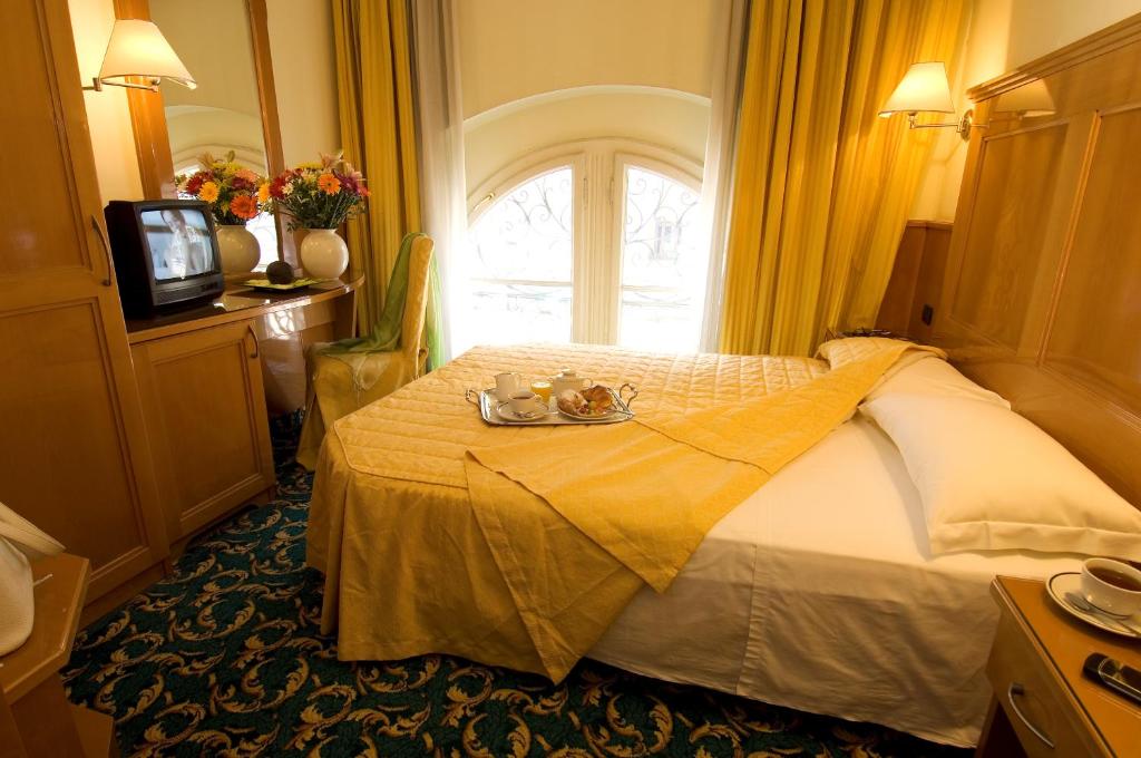 Room 10