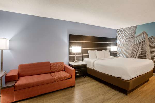 Clarion Pointe Atlanta Airport College Park photo 2