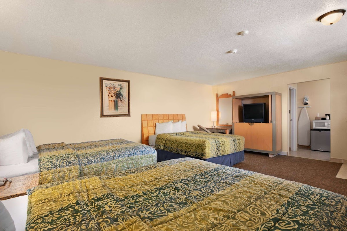 Travelodge by Wyndham Clovis photo 2