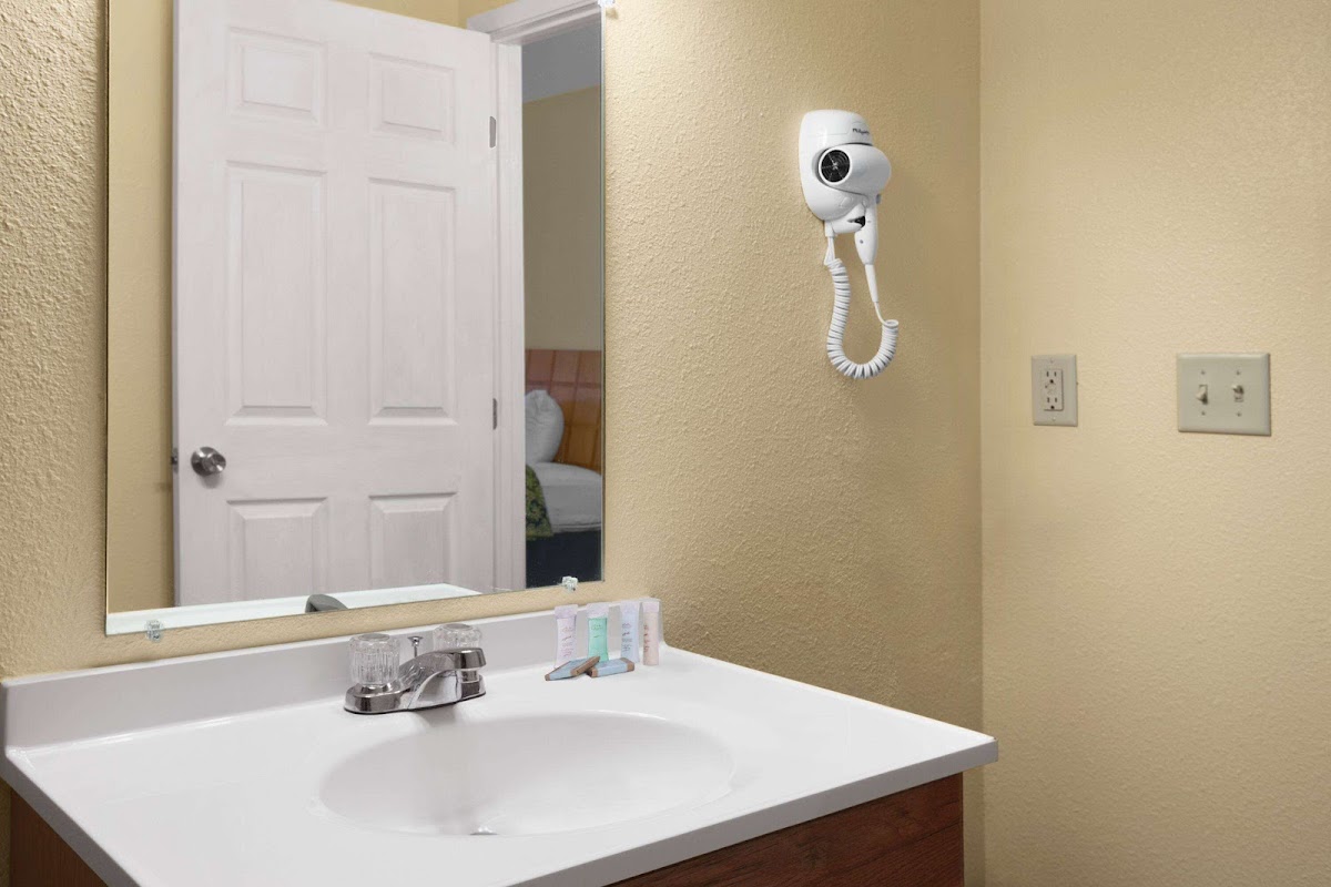 Travelodge by Wyndham Clovis photo 3