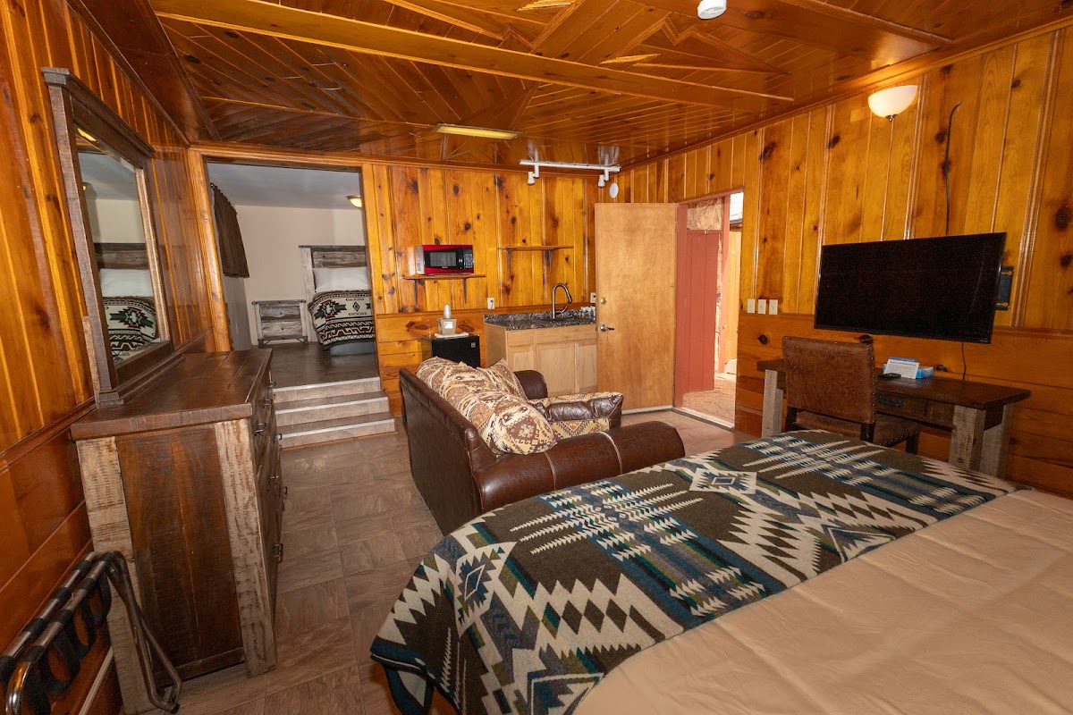Cliff Dwellers Lodge photo 3
