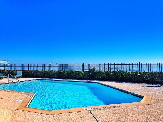 FOUR SEASONS ON THE GULF photo 3