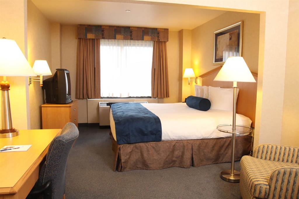 Marco LaGuardia Hotel and Suites photo 3
