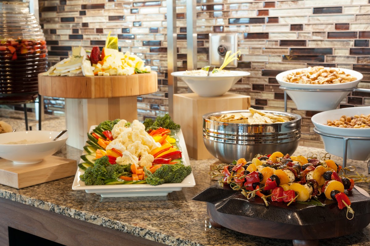 Embassy Suites by Hilton Saratoga Springs photo 3