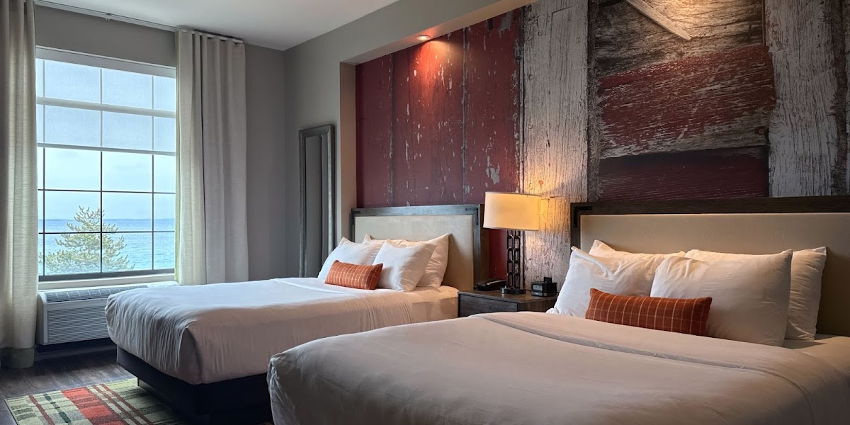 Hotel Indigo Traverse City by IHG photo 2