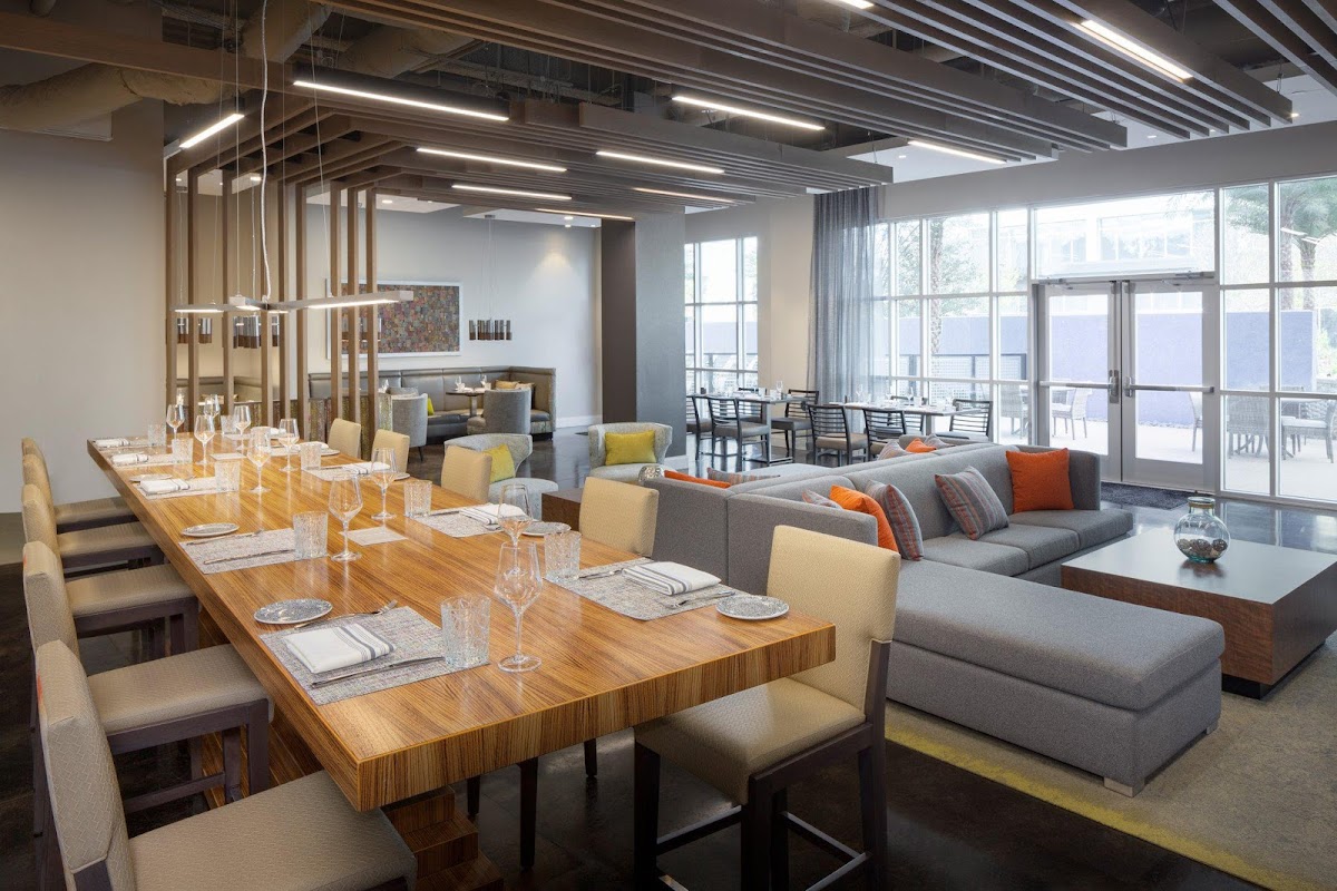 Hotel Indigo Gainesville-Celebration Pointe by IHG photo 3