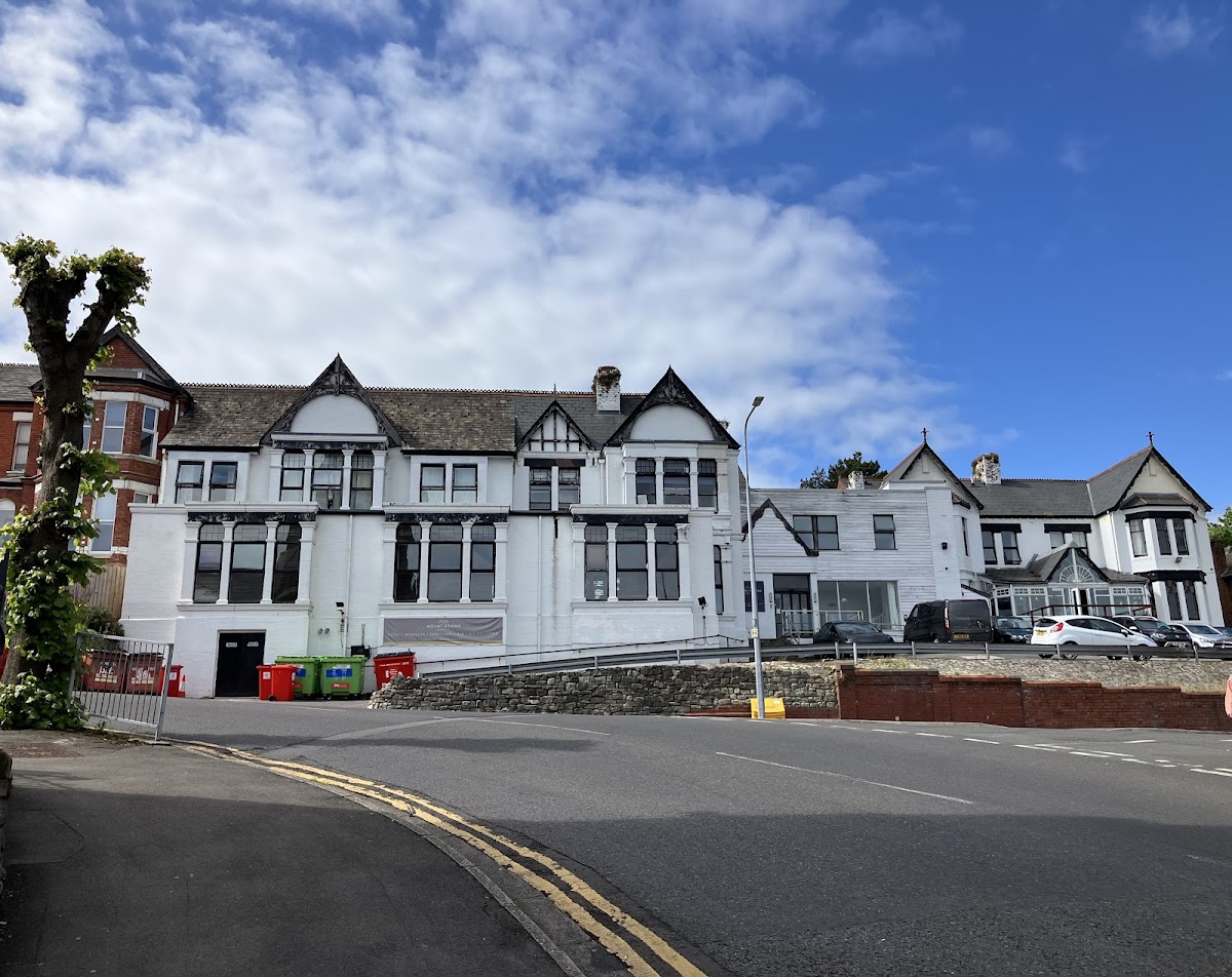 Mount Rooms Hotel