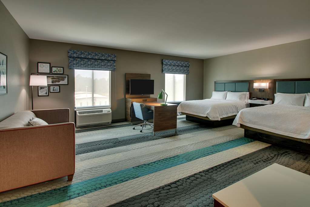 Hampton Inn & Suites Southport photo 2