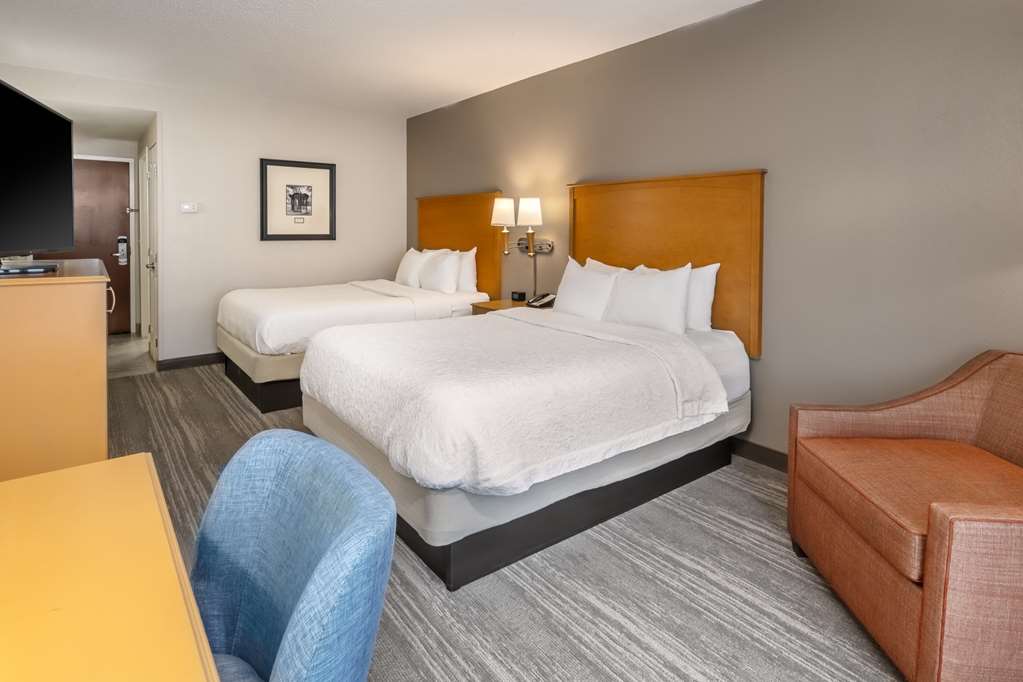 Hampton Inn & Suites Nashville-Vanderbilt-Elliston Place photo 2