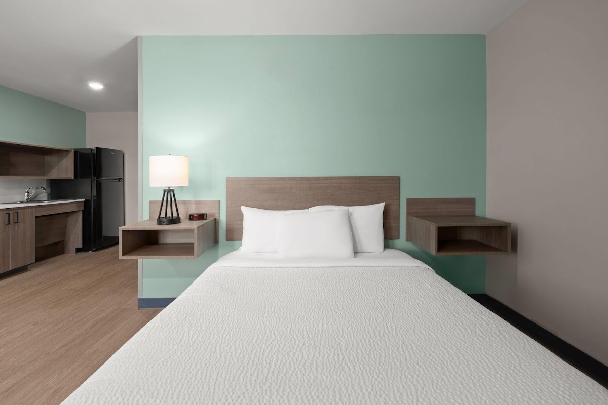 ECHO Suites Extended Stay by Wyndham Johnson City Medical CR photo 2