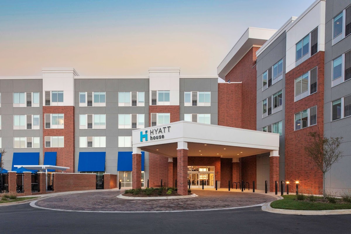 Hyatt House Charlotte / Rea Farms