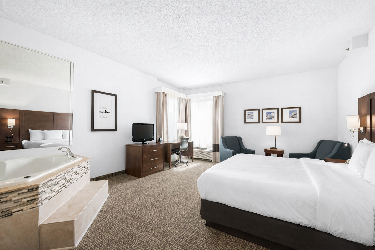 Comfort Suites Baymeadows Near Butler Blvd photo 2