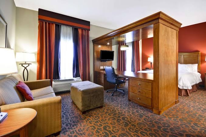Hampton Inn & Suites Brenham photo 3