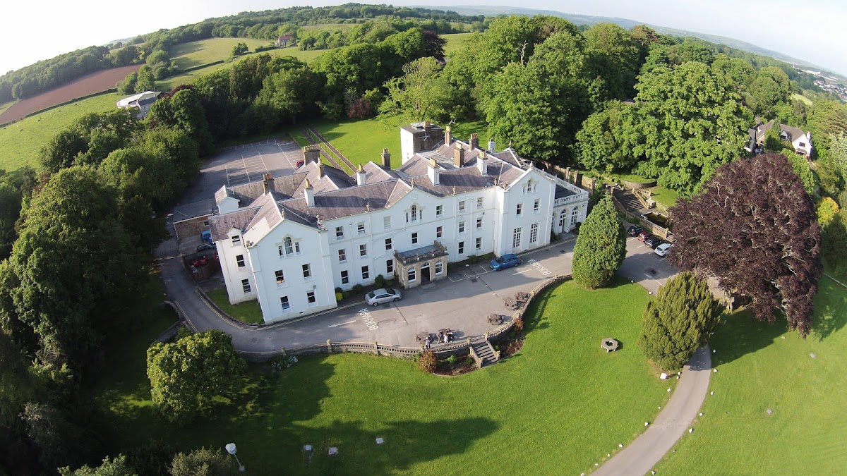 Court Colman Manor Hotel