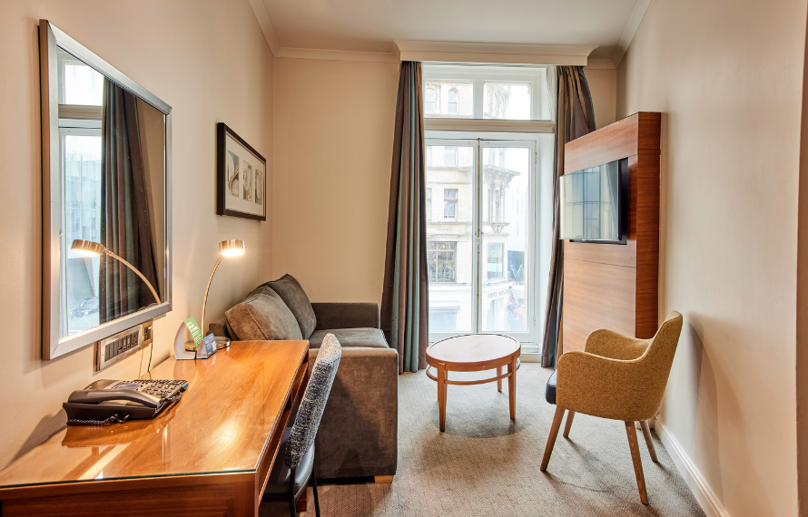 Thistle London Piccadilly Hotel photo 2