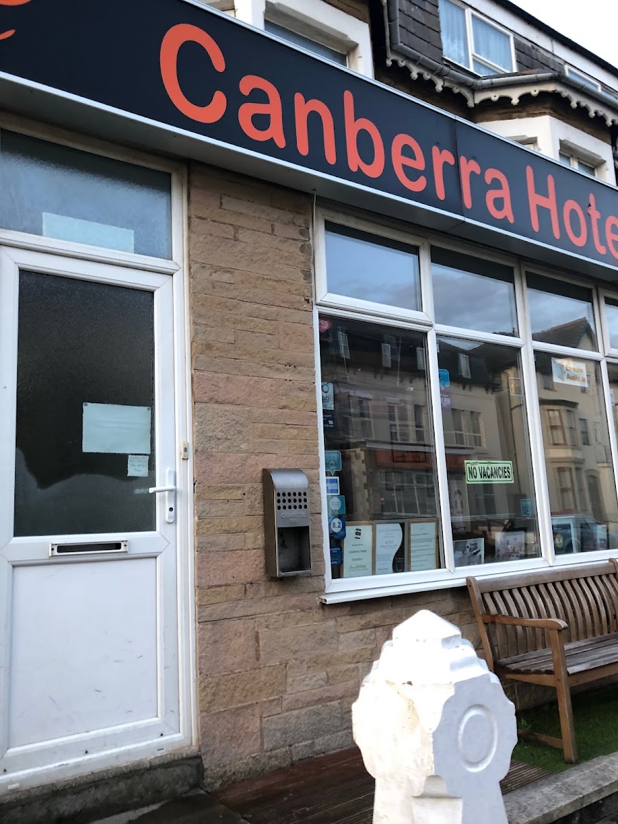 Canberra Hotel photo 3