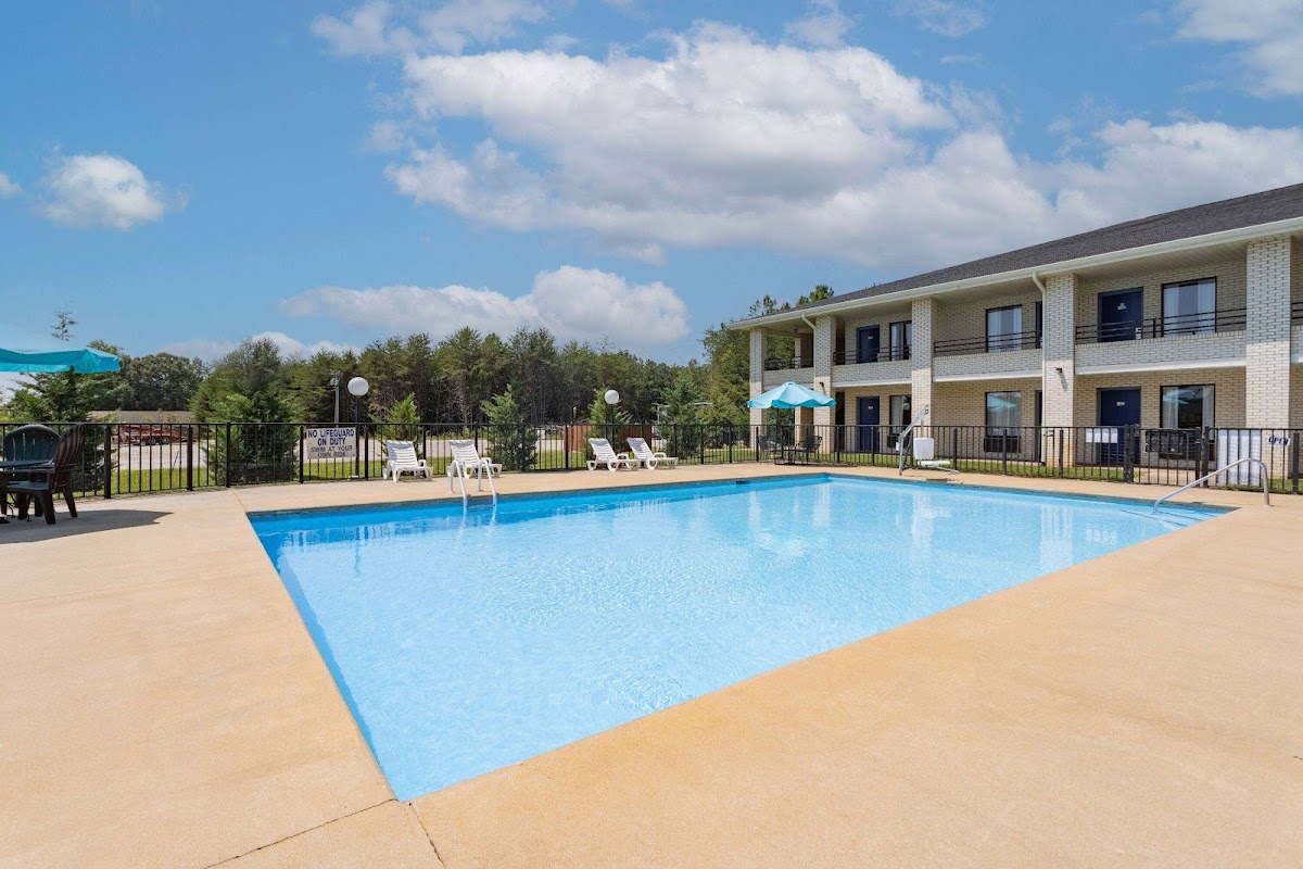 Days Inn by Wyndham Spartanburg Waccamaw