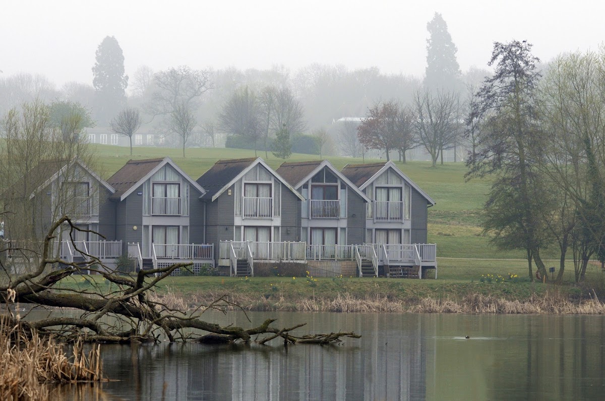 Lakeside Lodge