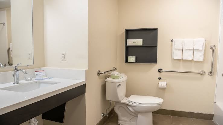 Candlewood Suites Bay City, an IHG Hotel photo 3
